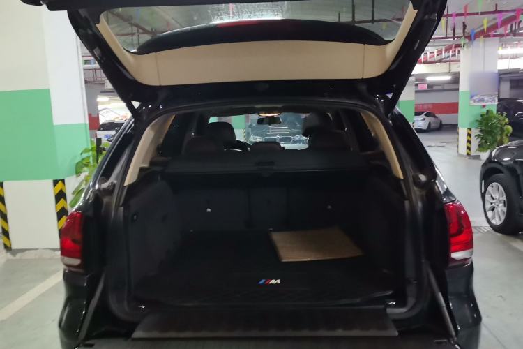 Used BMW X5 2017 xDrive35i Elegant Edition Trunk