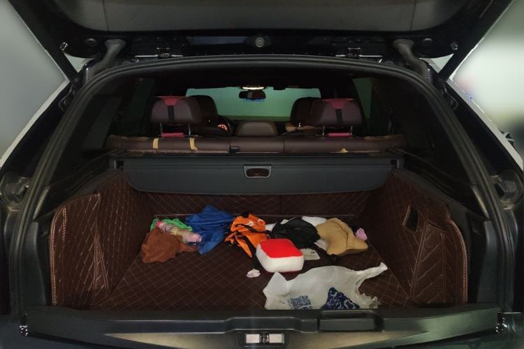 Used BMW X5  Trunk