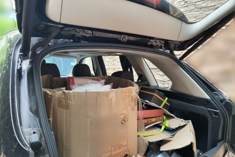 Used BMW X5 2017 xDrive28i Trunk