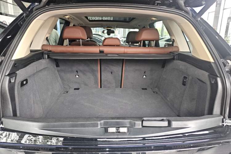 Used BMW X5 2017 xDrive35i Middle East Trunk