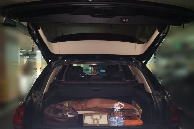 Used BMW X5 2017 xDrive28i Trunk