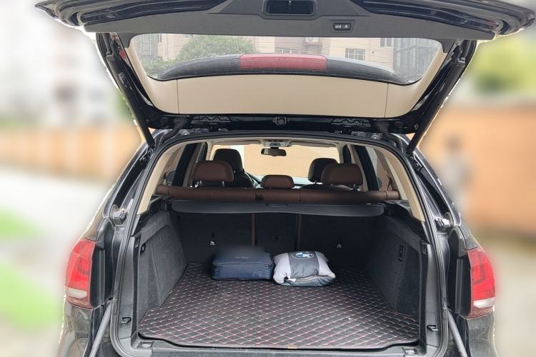 Used BMW X5  Trunk