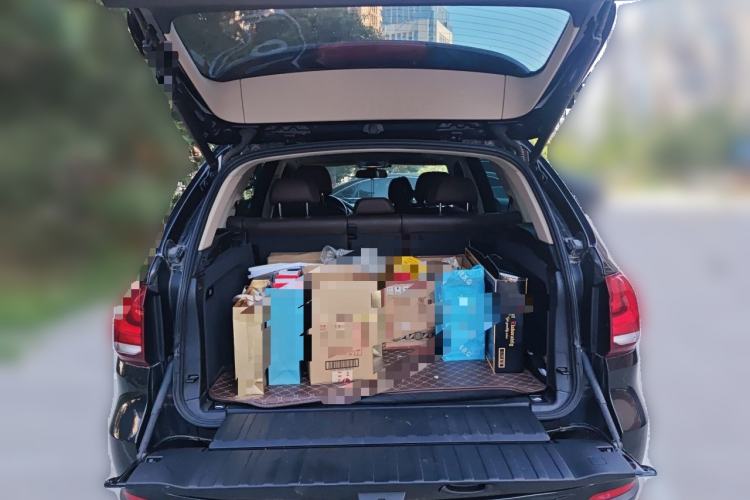 Used BMW X5 2017 xDrive35i Elegant Edition Trunk