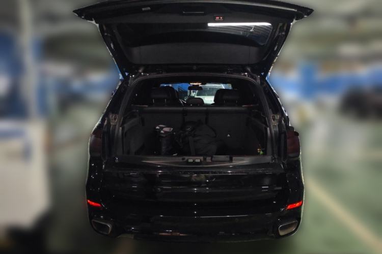 Used BMW X5 2017 xDrive35i Standard Model U.S. Specification Trunk