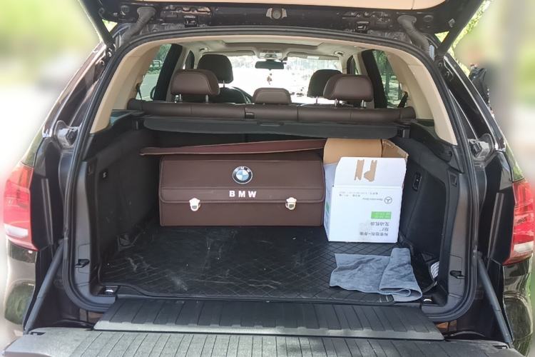 Used BMW X5 2017 xDrive28i Trunk