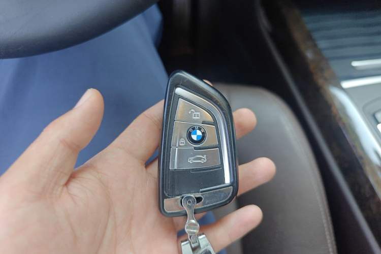 Used BMW X5 2017 xDrive28i Vehicle Key
