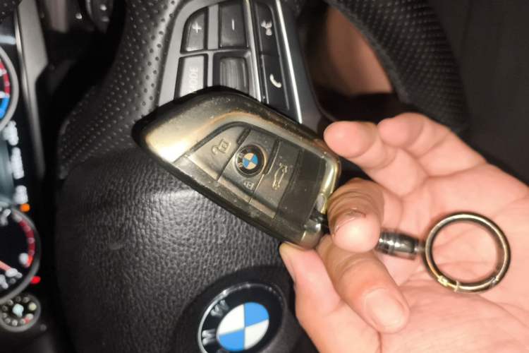 Used BMW X5 2017 xDrive28i Vehicle Key