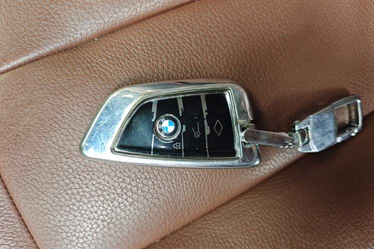 Used BMW X5 2017 xDrive28i Vehicle Key