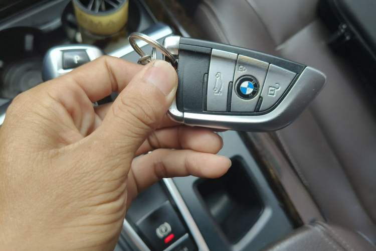 Used BMW X5 2017 xDrive28i Vehicle Key