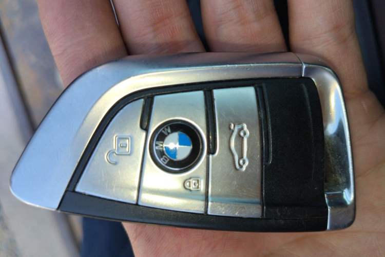 Used BMW X5 2017 xDrive35i Elegant Edition Vehicle Key