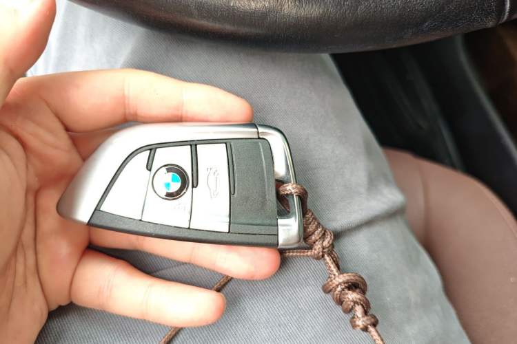 Used BMW X5 2017 xDrive28i Vehicle Key