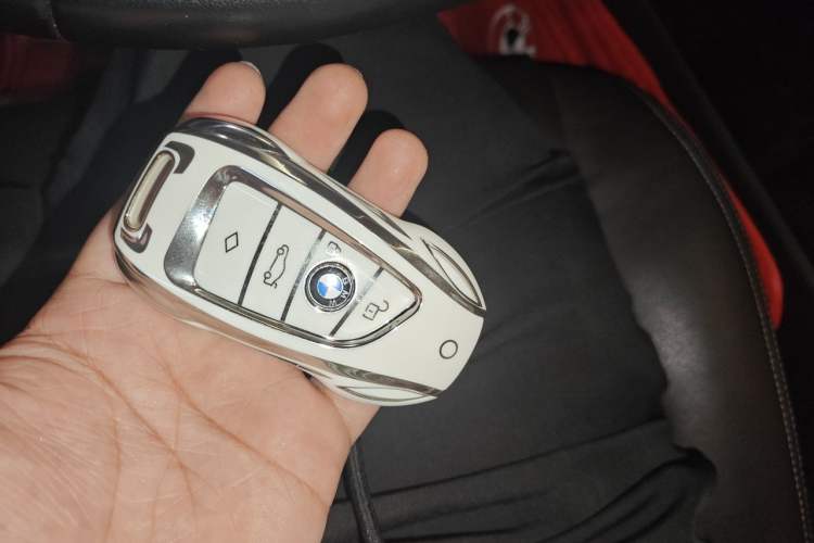 Used BMW X5 2017 xDrive28i Vehicle Key