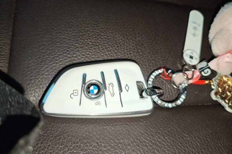 Used BMW X5 2017 xDrive28i Vehicle Key
