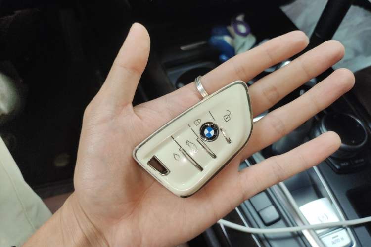 Used BMW X5 2017 xDrive28i Vehicle Key