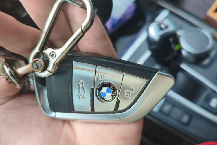Used BMW X5 2017 xDrive28i Vehicle Key