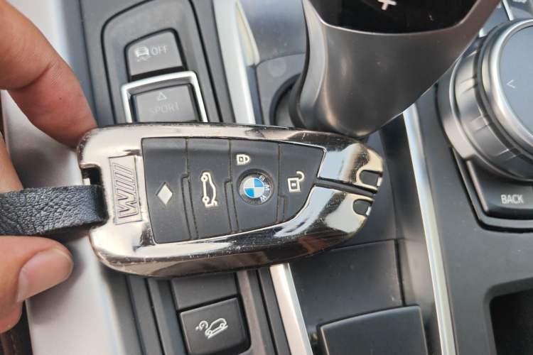 Used BMW X5  Vehicle Key