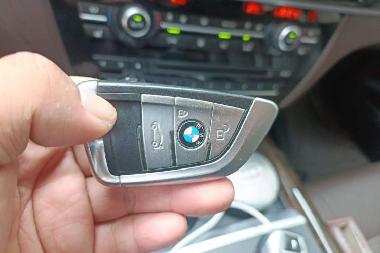 Used BMW X5 2017 xDrive28i Vehicle Key