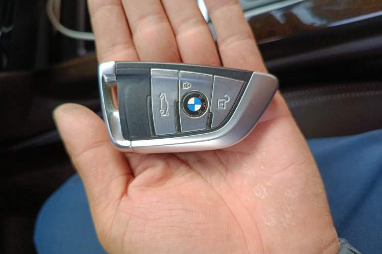 Used BMW X5 2017 xDrive28i Vehicle Key