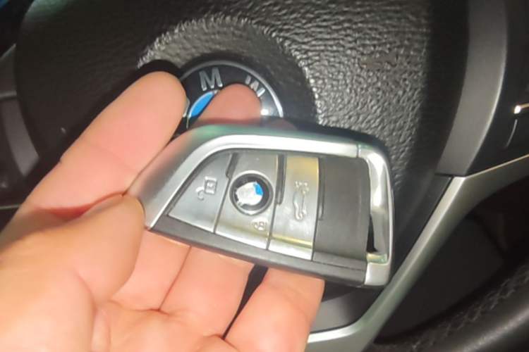Used BMW X5 2017 xDrive28i Vehicle Key