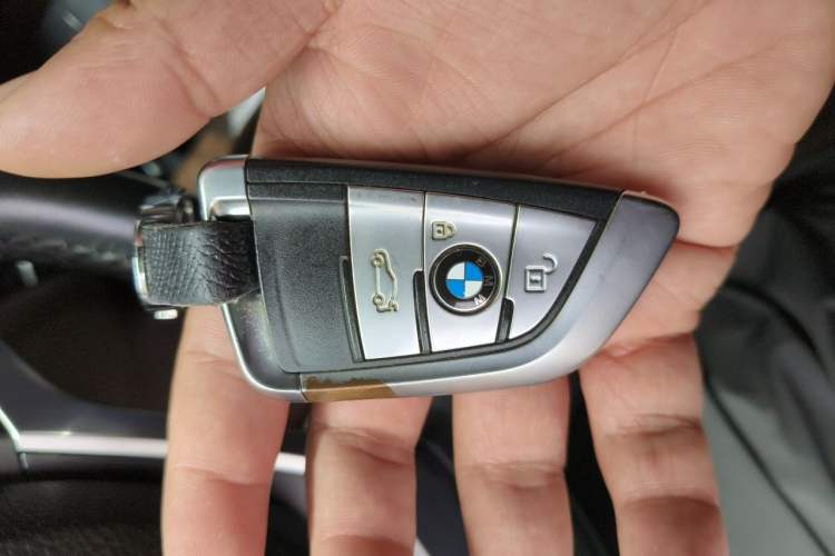 Used BMW X5 2017 xDrive28i Vehicle Key