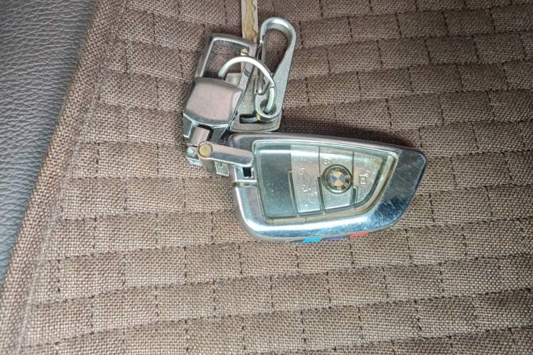 Used BMW X5 2017 xDrive28i Vehicle Key