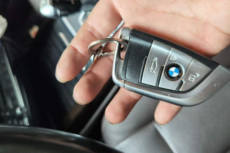 Used BMW X5 2017 xDrive28i Vehicle Key