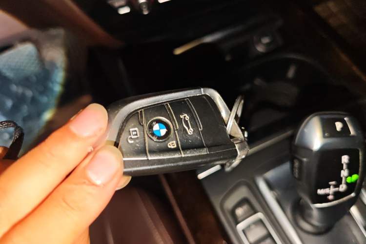 Used BMW X5 2017 xDrive28i Vehicle Key