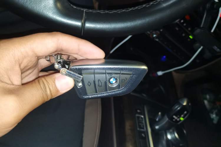 Used BMW X5 2017 xDrive28i Vehicle Key