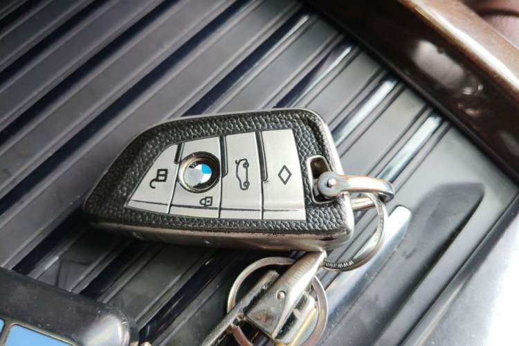 Used BMW X5 2017 xDrive28i Vehicle Key