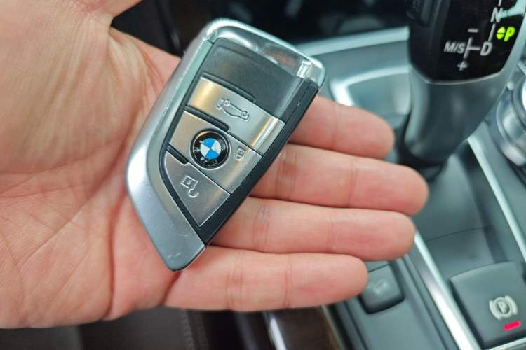 Used BMW X5 2017 xDrive35i Elegant Edition Vehicle Key