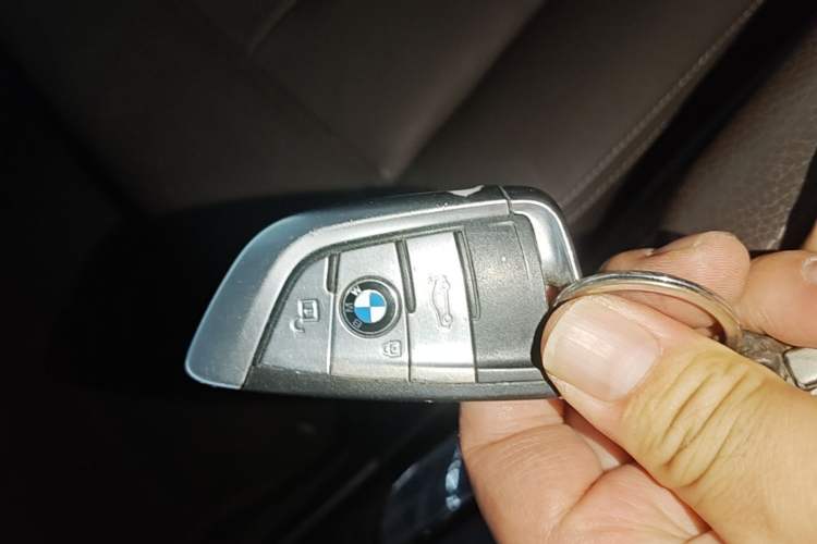 Used BMW X5 2017 xDrive28i Vehicle Key