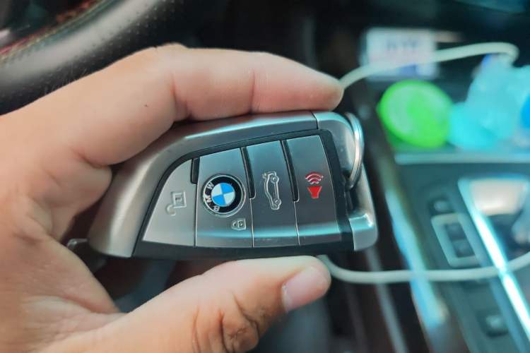 Used BMW X5 2017 xDrive28i Vehicle Key