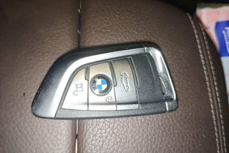 Used BMW X5 2017 xDrive35i Luxury Edition Vehicle Key