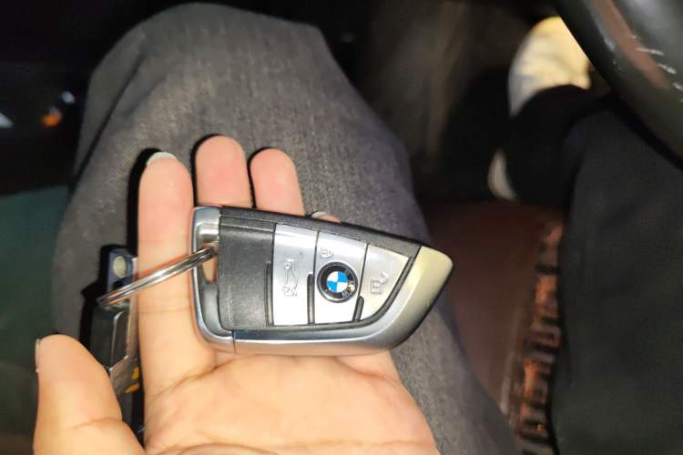Used BMW X5 2017 xDrive28i Vehicle Key