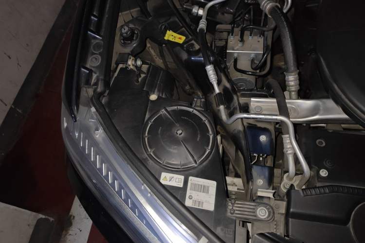 Used BMW X5 2017 xDrive28i Engine Bay Right