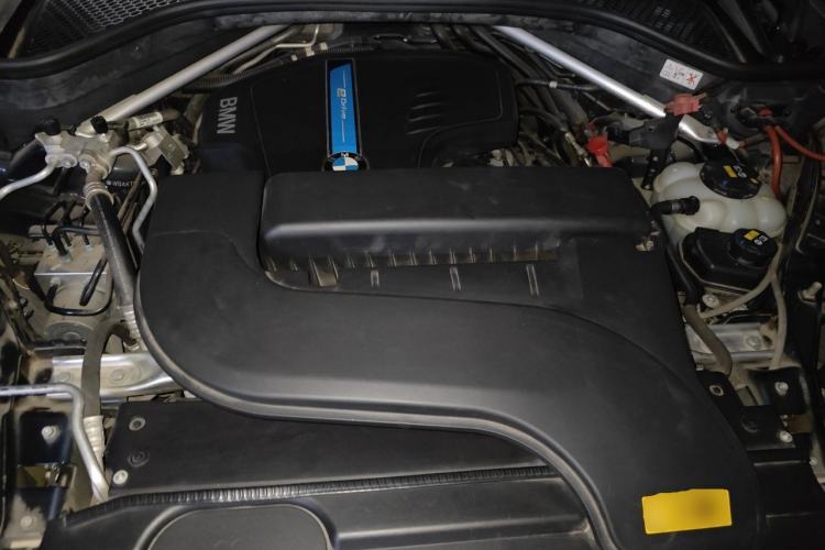 Used BMW X5 2017 xDrive28i Engine Bay