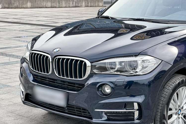 Used BMW X5 2017 xDrive28i Exterior 3