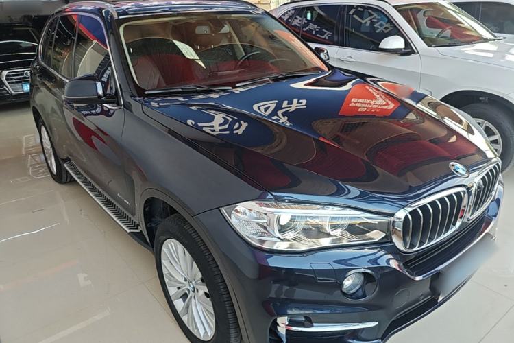 Used BMW X5 2017 xDrive28i Front Right 45 Deg