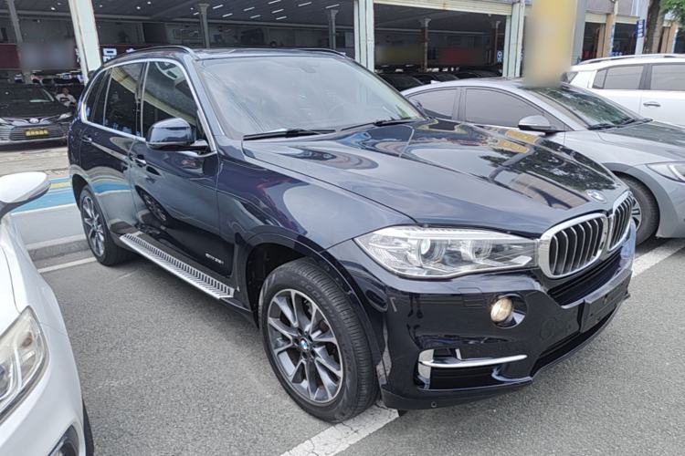 Used BMW X5 2017 xDrive35i Standard Model U.S. Specification Front Right 45 Deg