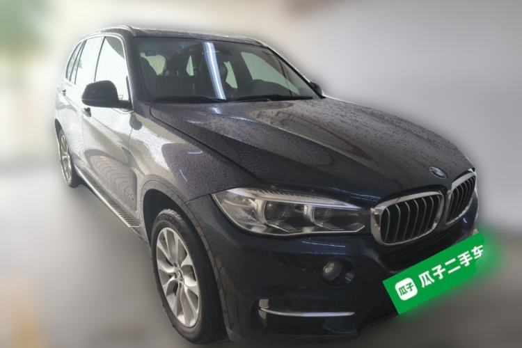 Used BMW X5 2017 xDrive28i Front Right 45 Deg