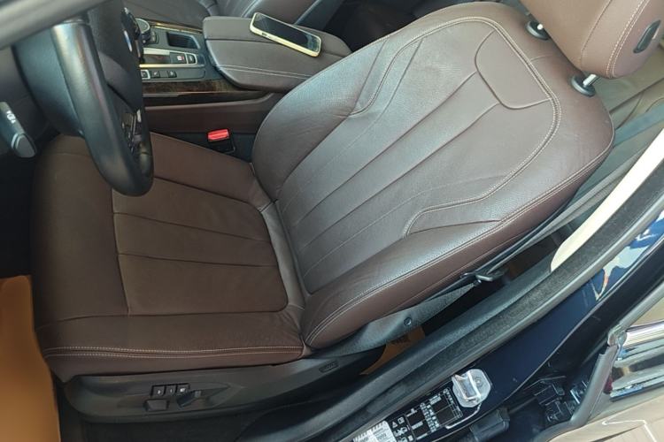 Used BMW X5 2017 xDrive28i Left Front Seat