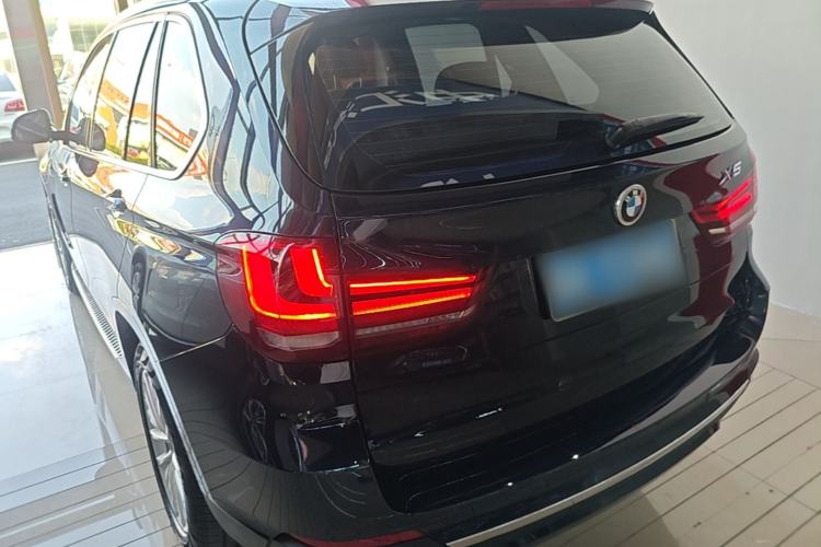 Used BMW X5 2017 xDrive28i Rear Left 45 Deg