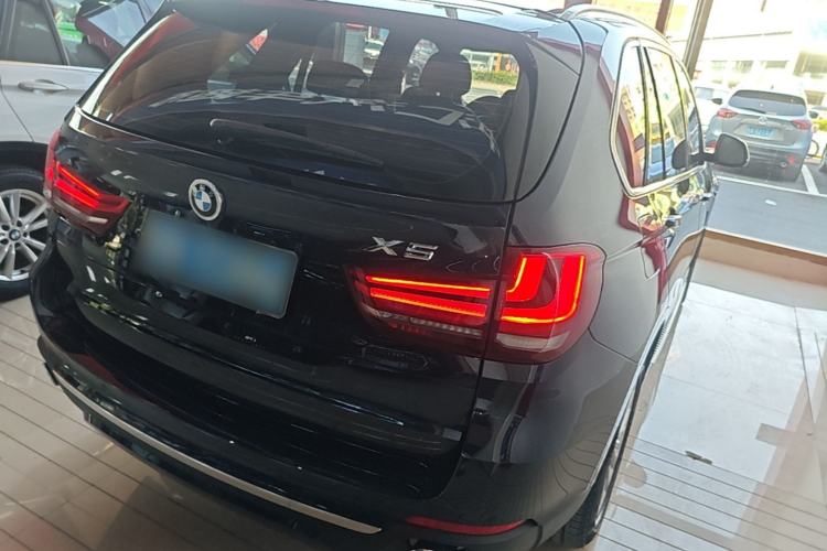 Used BMW X5 2017 xDrive28i Rear Right 45 Deg