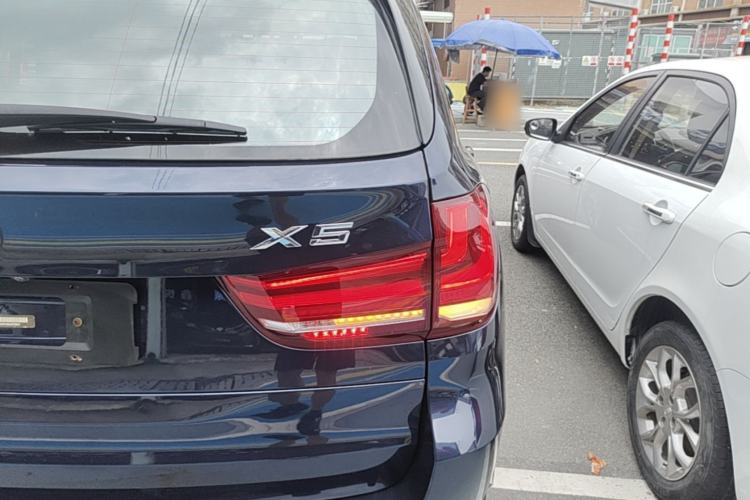 Used BMW X5 2017 xDrive35i Standard Model U.S. Specification Right Rear Taillight