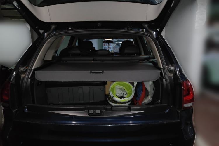 Used BMW X5 2017 xDrive28i Trunk