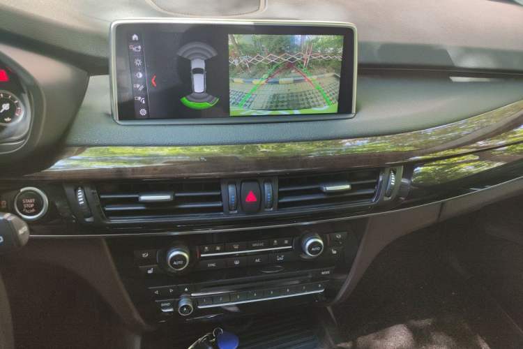 Used BMW X5 2017 xDrive28i Audio And AC Panel