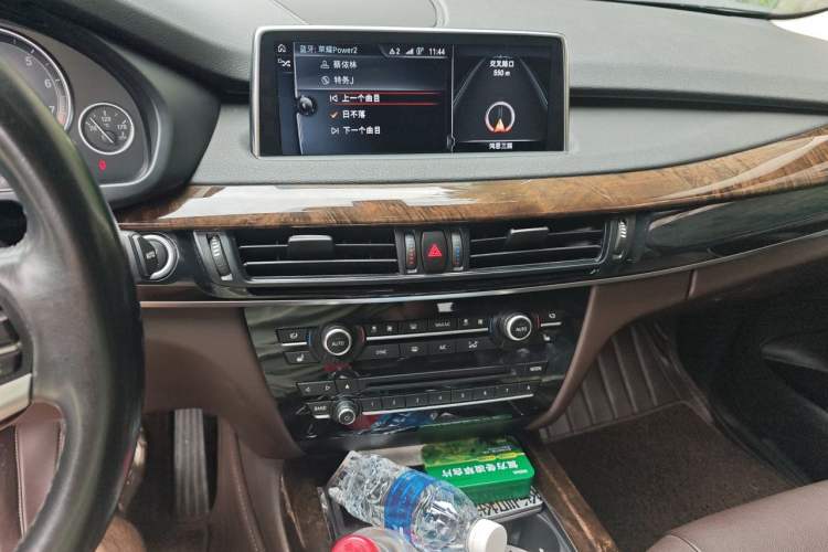Used BMW X5 2017 xDrive28i Audio And AC Panel