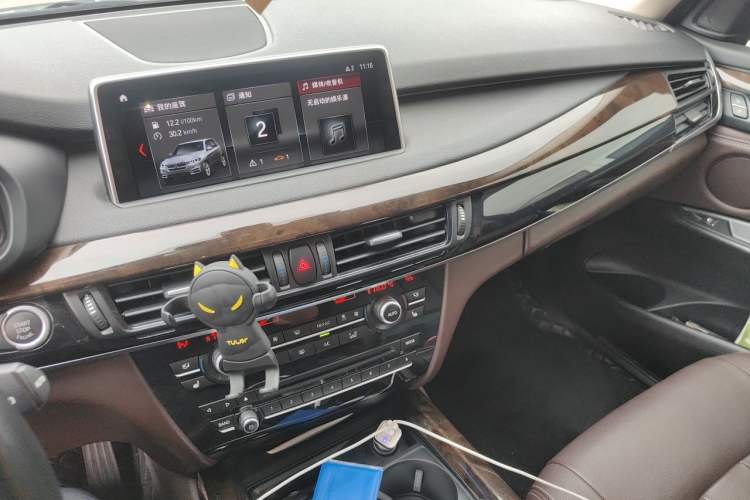 Used BMW X5 2017 xDrive28i Audio And AC Panel