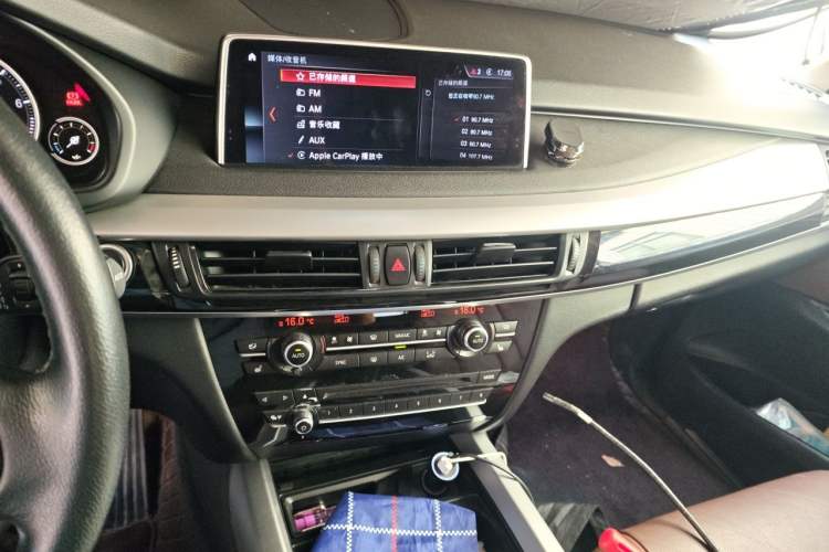 Used BMW X5  Audio And AC Panel
