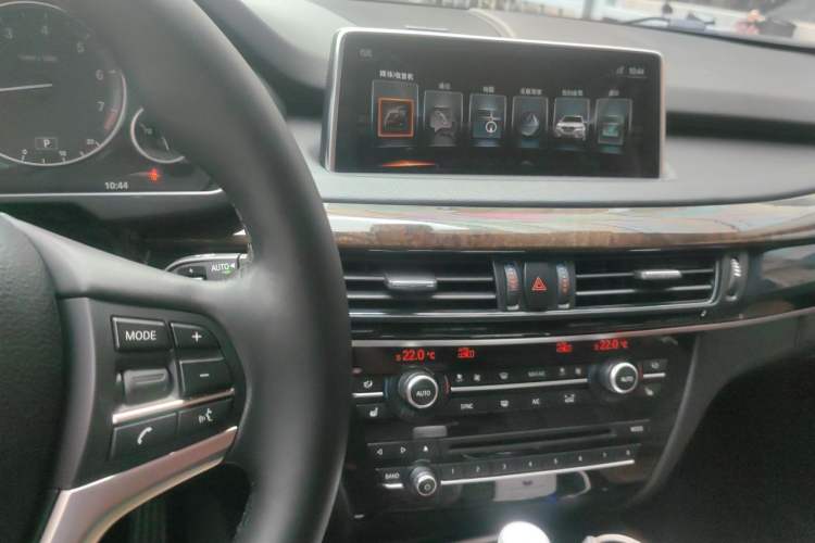 Used BMW X5 2017 xDrive28i Audio And AC Panel